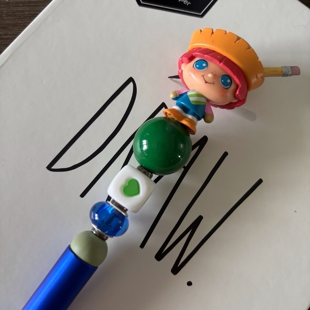 Strawberry Shortcake: Huckleberry Pie handmade beaded pen
